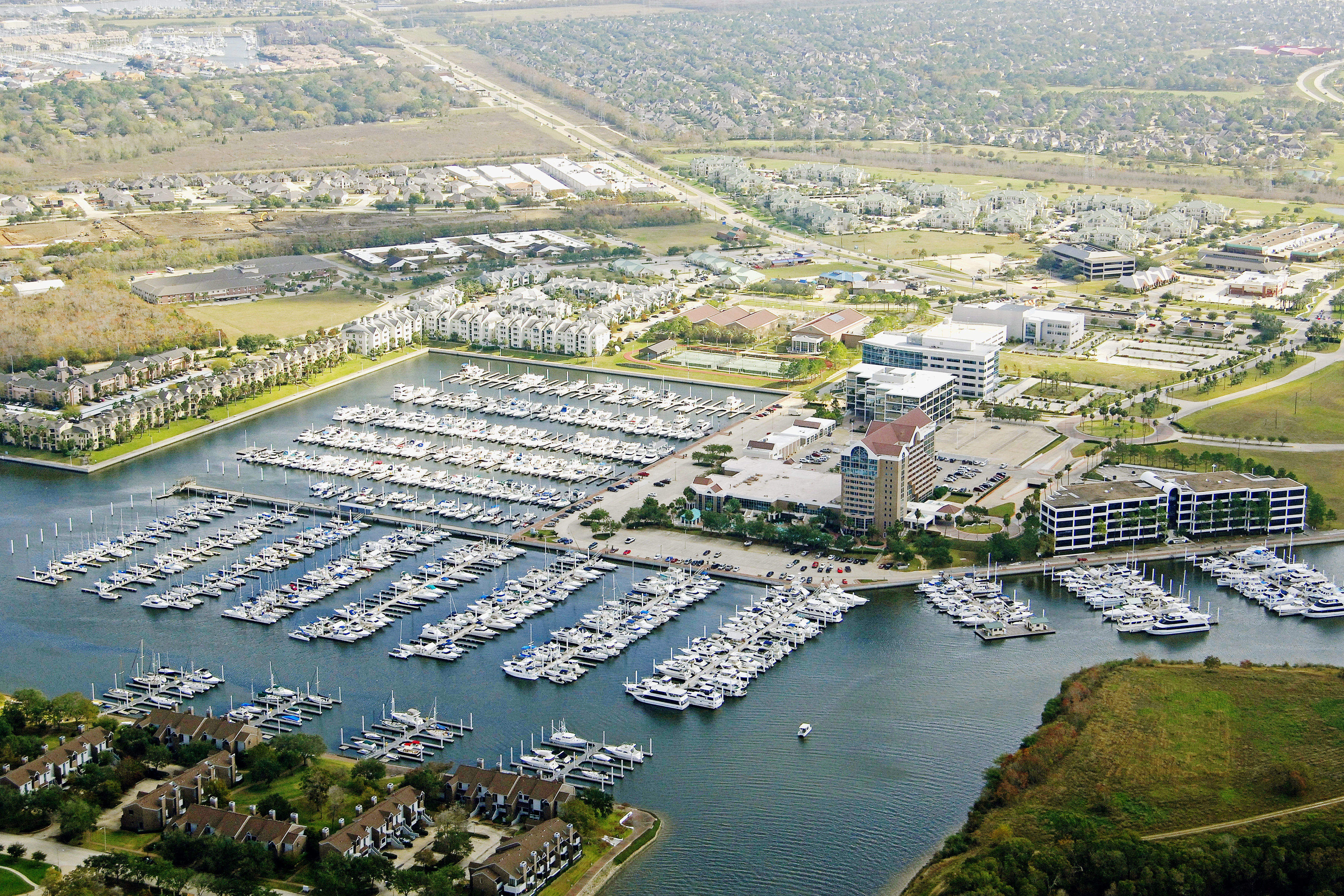 Commercial concrete contractors in League City Texas - Professional concrete services Houston area